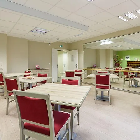 Zenao Aparthotel 3*